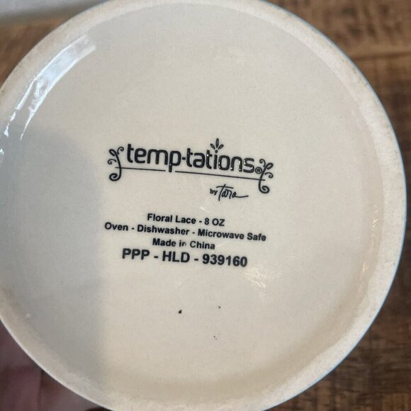 Set of 2 Temp-tations by Tara blue Floral Lace ramekins with lids 8oz Round - Picture 9 of 9